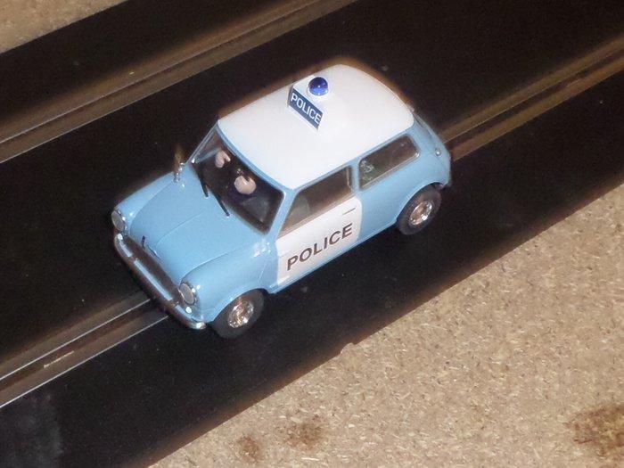 Scalextric 1:32 - Model raceauto - Austin Mini Police Panda, Hobby en Vrije tijd, Modelauto's | 1:5 tot 1:12
