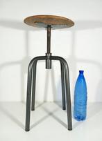 Tabouret - entreprise industrielle - Acier, Bois - Tabouret