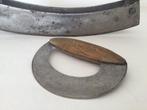 twee antieke groentehakkers , ca 1920 Frankrijk - Keukenmes