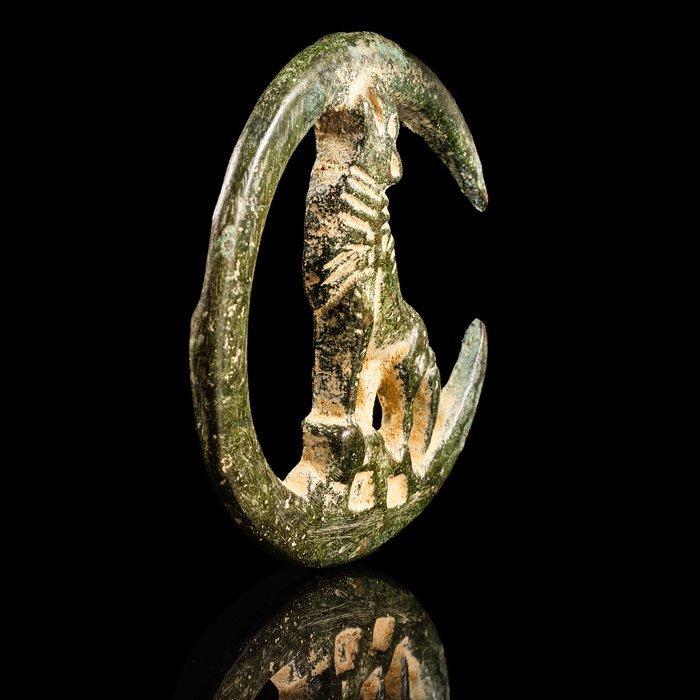 Middeleeuws Zeldzaam bronzen militaire insigne met maan en, Antiek en Kunst, Antiek | Overige Antiek