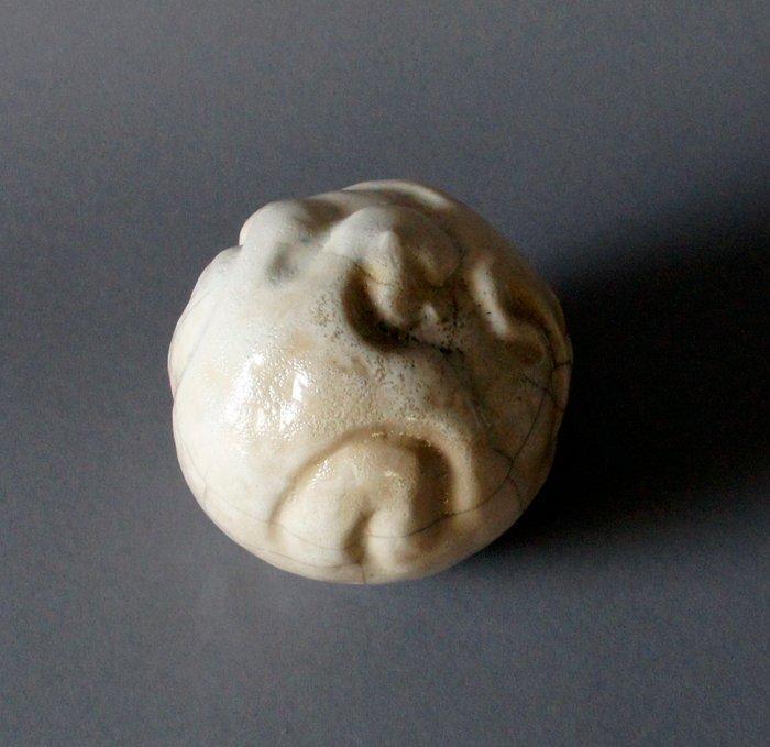 Adela Marchewka - Figuur - PRZYTULAS - Keramiek,, Antiek en Kunst, Kunst | Designobjecten