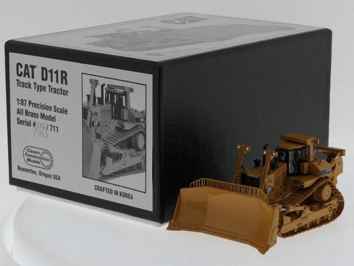 Schaal 1:87 Classic Construction Models CAT D11R track ty..., Hobby en Vrije tijd, Modelbouw | Auto's en Voertuigen, Zo goed als nieuw