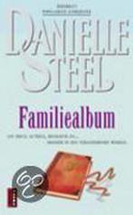 Familiealbum 9789024551927 Danielle Steel, Boeken, Verzenden, Gelezen, Danielle Steel