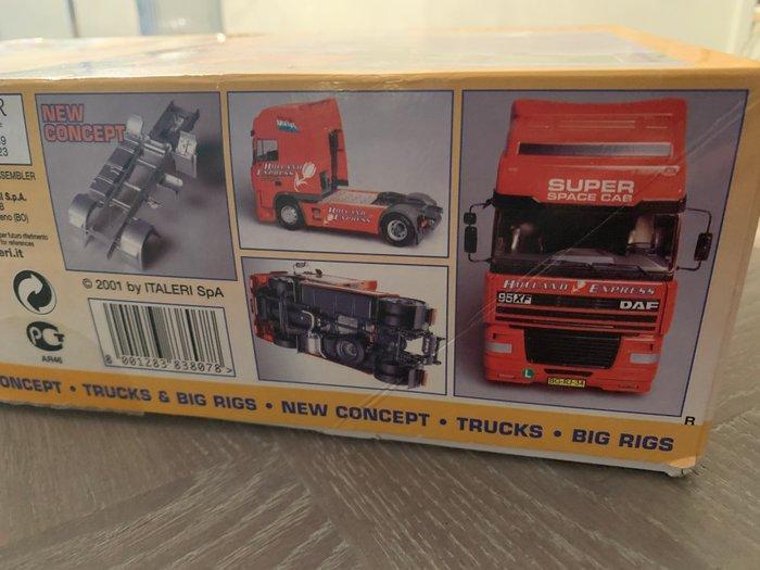 ITALERI (Italië) DAF 95 XF (Super Space CAB) - Met, Hobby en Vrije tijd, Modelauto's | 1:5 tot 1:12