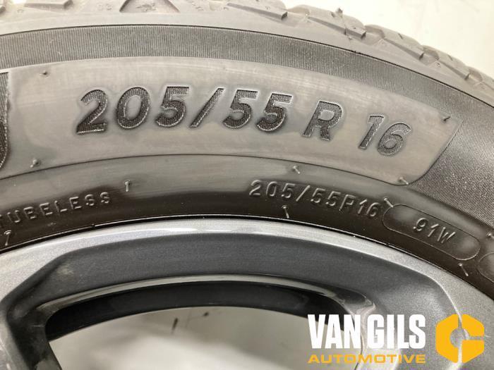 Velg + Band Peugeot 208 O294599, Auto-onderdelen, Ophanging en Onderstel