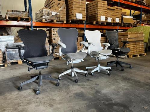 Voorraad diverse Herman Miller Mirra 2 Bureaustoelen, Maison & Meubles, Chaises de bureau, Envoi