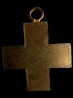 Brons, Viktoriaans kruishanger in brons met rode emaille en