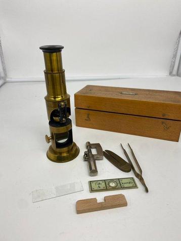 Microscope - de voyage en laiton - 1850-1900