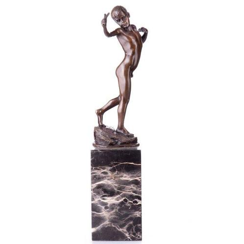 Figure - Bronzefigur Junge mit Steinschleuder 33cm - Bronze,, Antiek en Kunst, Curiosa en Brocante