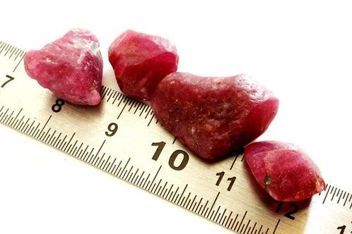 Rubis 45 carats cristaux de rubis brut, non traités- 9.08 g, Verzamelen, Mineralen en Fossielen