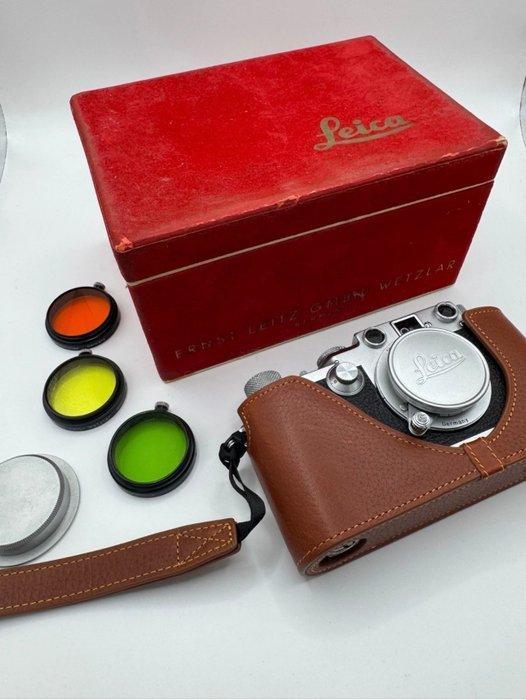 Leica III F + Elmar 5cm f/3.5 + Accesories Analoge camera, Verzamelen, Foto-apparatuur en Filmapparatuur