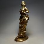 Kispest Porcelain - sculptuur, Art deco nude lady with veil, Antiek en Kunst