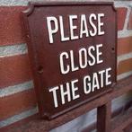 Plaque - Veuillez fermer la porte. - Fonte