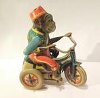 Arnold - Model fiets - Circus Monkey On Tricycle Bike
