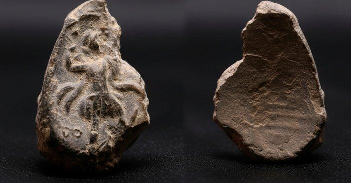Oud-Romeins Aardewerk Tessera die Artemis naar rechts, Verzamelen, Mineralen en Fossielen