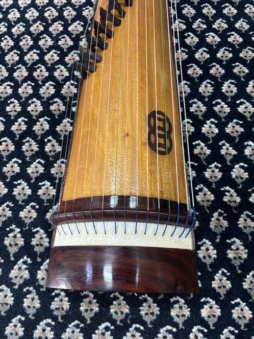 Hieu Dan TAN VAN (16 String) - Guzheng - - Citer - Vietnam -, Muziek en Instrumenten, Blaasinstrumenten | Blokfluiten