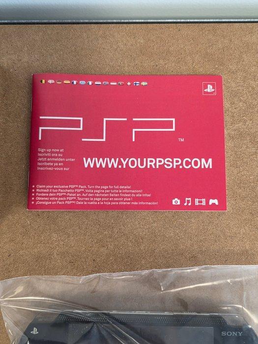 Sony - Psp Street - Psp-E1004iw - Rare Limited Edition Black, Games en Spelcomputers, Spelcomputers | Overige Accessoires