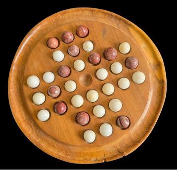 Bordspel - Jeu du solitaire plateau en bois et billes en