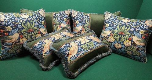 Kussensloopset met Morris & Co-stof, inclusief vulling. -, Antiek en Kunst, Curiosa en Brocante