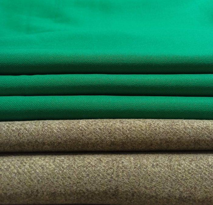 A287 - 500 x 140 cm - Due splendidi tessuti in pura lana, Antiek en Kunst, Antiek | Tapijten, Tafelkleden en Textiel