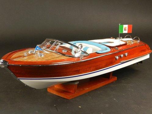 Riva Aquarama 53 cm modelisme bois maquette 1:14 - Bateau, Hobby en Vrije tijd, Modelauto's | 1:5 tot 1:12