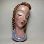 Maria H. Rahmer - sculptuur, Art Deco Lady Wall Mask - 21 cm