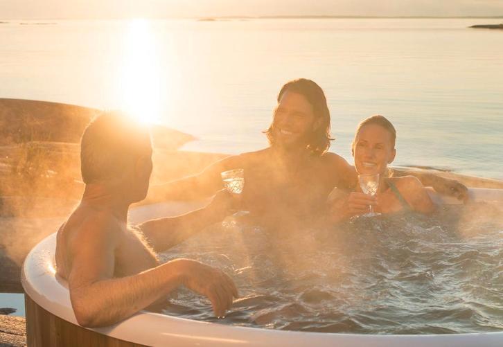 Skargards Rojal Hottub Ø190 | Geïntegreerde hot tub kachel, Tuin en Terras, Bubbelbaden en Hottubs, Vast, Nieuw, Afdekzeil, Grondzeil