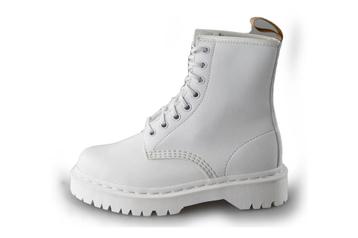 Dr. Martens Veterboots in maat 37 Wit | 10% extra korting disponible aux enchères