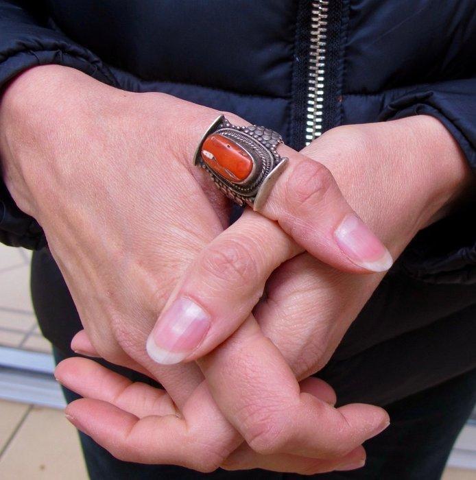 Bloedkoraal - Zilver - Ring - Ring zadel LADDAKH-Tibet, Antiquités & Art, Art | Art non-occidental