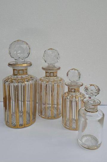 Baccarat - Bouteille de parfum (4) - Cristal - Flacons en