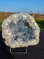 celestine Geode - Hoogte: 20 cm - Breedte: 18 cm- 7.4 kg