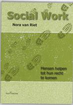 Social Work 9789023242123 N. van Riet, Boeken, Verzenden, Gelezen, N. van Riet