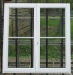 afrormosia houten raam , chassis , venster 134 x 168, Doe-het-zelf en Bouw, 75 tot 150 cm, Raamkozijn, Nieuw, Ophalen of Verzenden