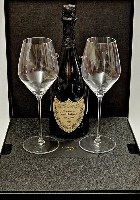 2013 Dom Pérignon, Special Giftbox including 2 glasses by, Verzamelen, Wijnen