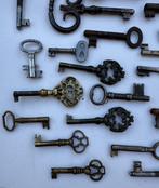 Sleutel (100) Antiek - Decoratieve oude sleutels
