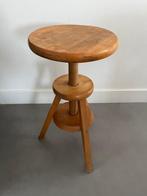 Tabouret - Bois dur - Manivelle et banquette de piano.