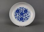 Very nice plate with lotus flowers - Guangxu marked -