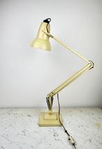 Herbert Terry & Sons - George Carwardine - Bureaulamp -