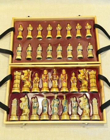 Schaakspel - NIGRI - Set Scacchi Decorati a Mano - Romani