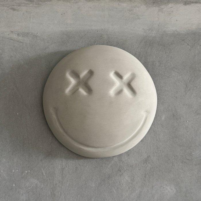 Mitch Richmond (1983) - Keep Smiling! - Wall Sculpture, Antiek en Kunst, Kunst | Designobjecten