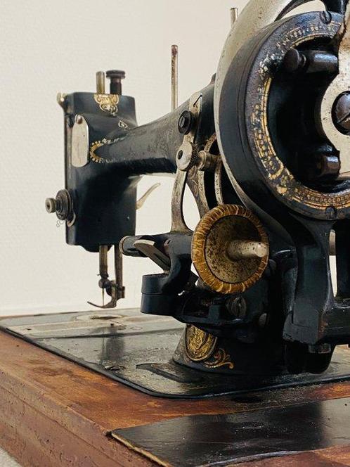 Naaimachine - Hout, IJzer, Antiek en Kunst, Kunst | Designobjecten