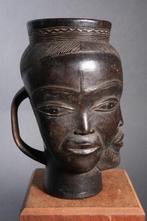 Coupe à vin de palme atypique et rare KUBA/PENDE -, Antiek en Kunst