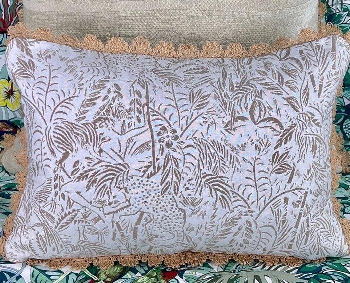 New pair of cushions.One made with Jean Paul Gaultier fabric, Antiek en Kunst, Kunst | Designobjecten