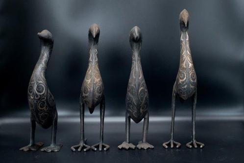 Set van 4 bronzen decoratieve vogels – met gegraveerde, Antiek en Kunst, Kunst | Niet-Westerse kunst