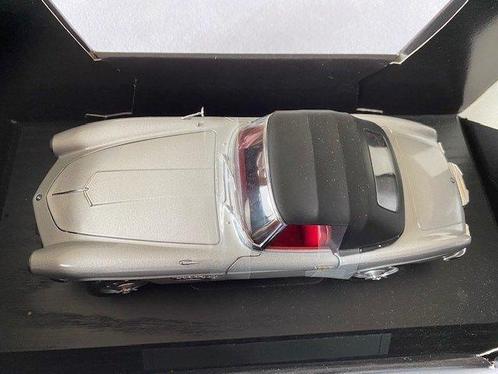 Revell 1:18 - Voiture miniature, Hobby en Vrije tijd, Modelauto's | 1:5 tot 1:12