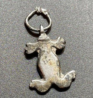 Oud-Romeins Zilver Mooi gestileerde amulethanger van een beschikbaar voor biedingen