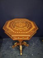 Tafel - Lodewijk XV. Achthoekige inlegwerk tafel - Hout,