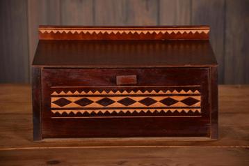 Vieille boîte à pain en bois | Vieux coffre brun