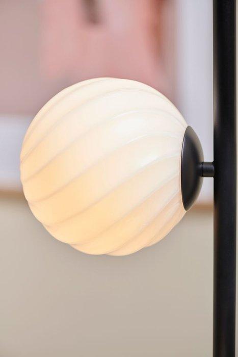 Halo Design - Staande lamp - Twist 4 vloerlamp opaal/zwart -, Antiquités & Art, Antiquités | Éclairage