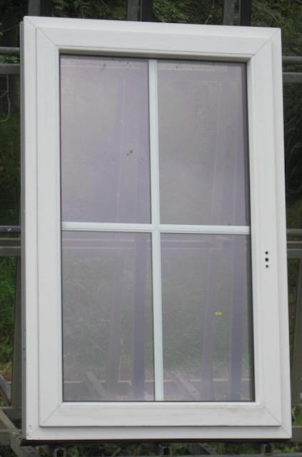 pvc raam , chassis , venster 84 x 133 wit / kwartsgrijs, Doe-het-zelf en Bouw, Raamkozijnen en Schuifdeuren, Inclusief glas, Nieuw